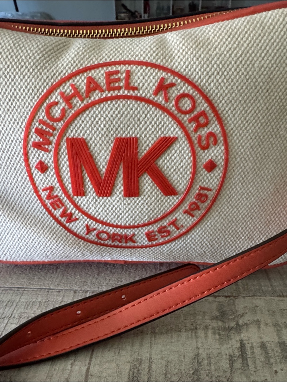 Michael Kors Cream and Orange Crossbody Bag with MK Logo Patch - Picture 2 of 13